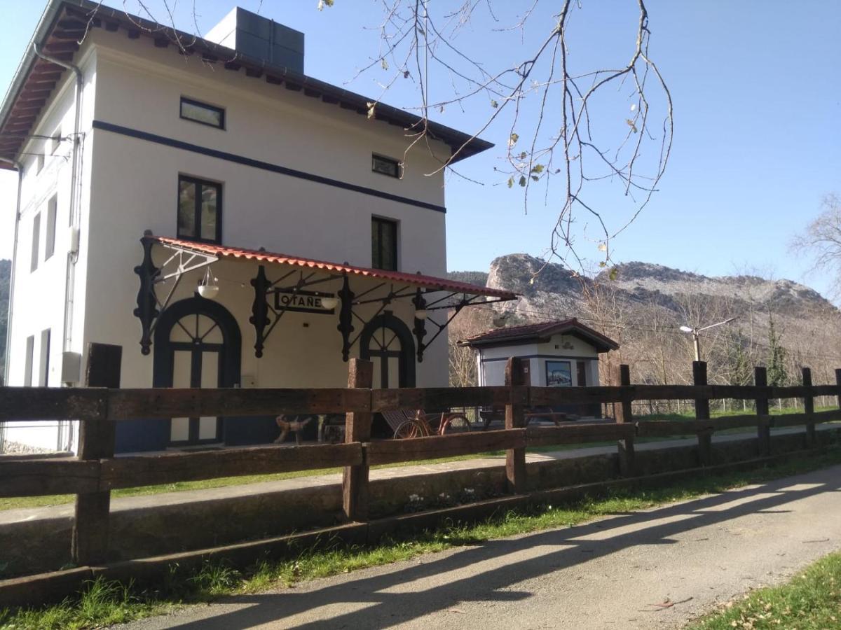 Penzion Castro Urdiales - La Vieja Estacion - Cerca De Bilbao Exteriér fotografie